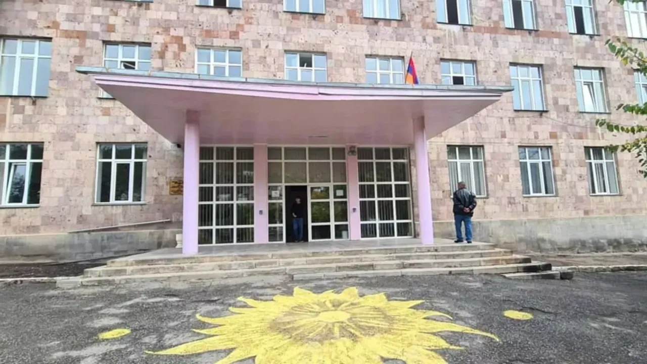 Կապանի հատուկ կրթահամալիրի գնացող տրանսպորտ չկա, երեխաները գիշերում են դպրոցում