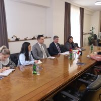 Գնել Սանոսյանը Սիրիայի դեսպանի հետ քննարկել է օդային և երկաթուղային հաղորդակցությանն համագործակցությանն առնչվող հարցեր