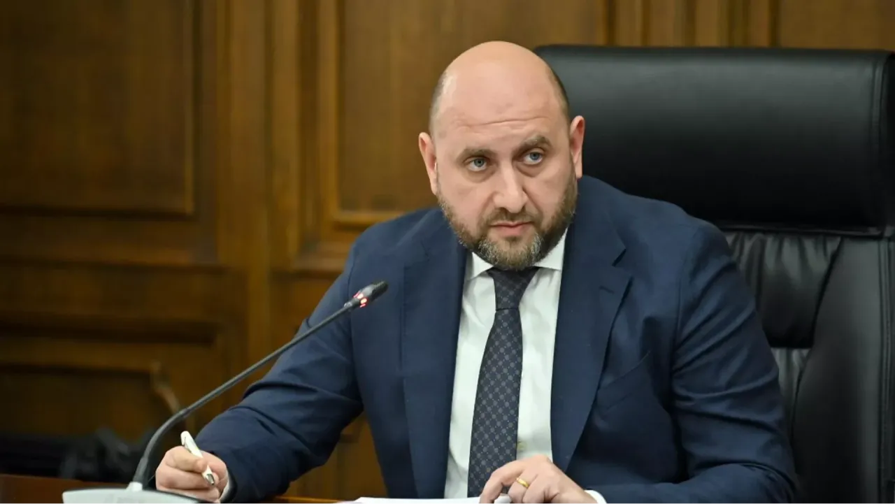Քննարկվում են լավ տնտեսվարողին վարկային վատ պատմությունից հանելու ծրագրեր. Գալստյան