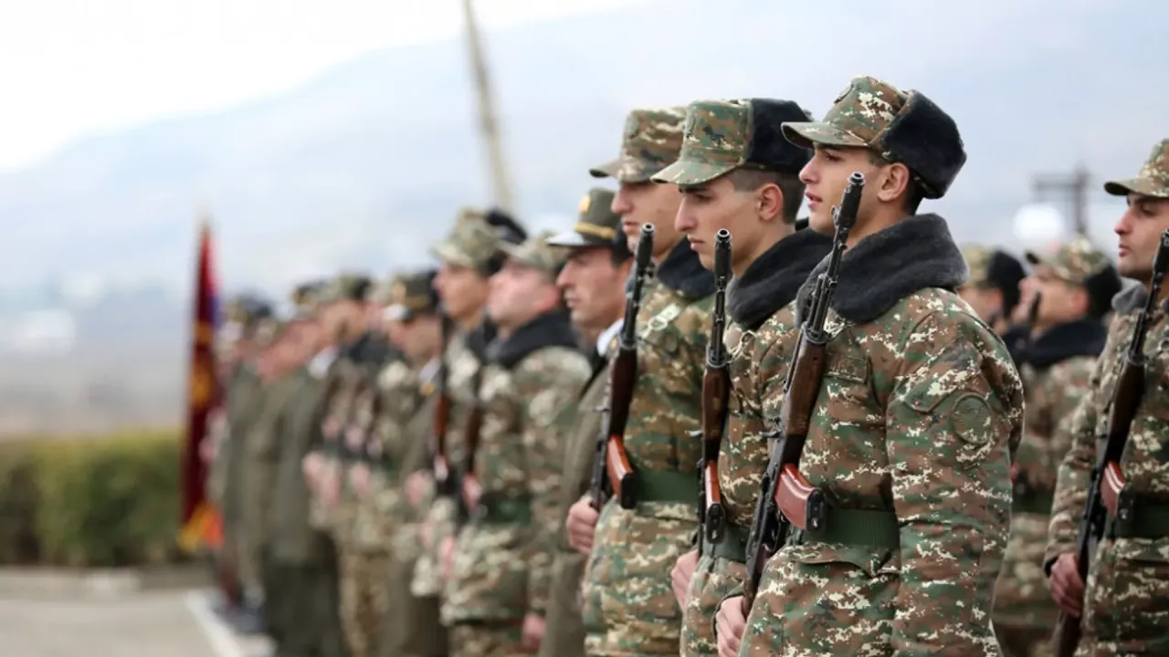 Պապիկյանն առաջարկում է լյուստրացիայի ենթարկել որդիներին բանակից ազատող պաշտոնյաներին