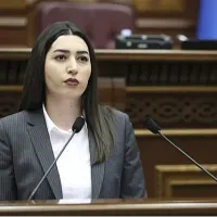 Արփինե Սարգսյանն ամբողջությամբ տիրապետում է ՆԳՆ բովանդակությանը. Նիկոլ Փաշինյանը ներկայացրեց նոր նախարարին