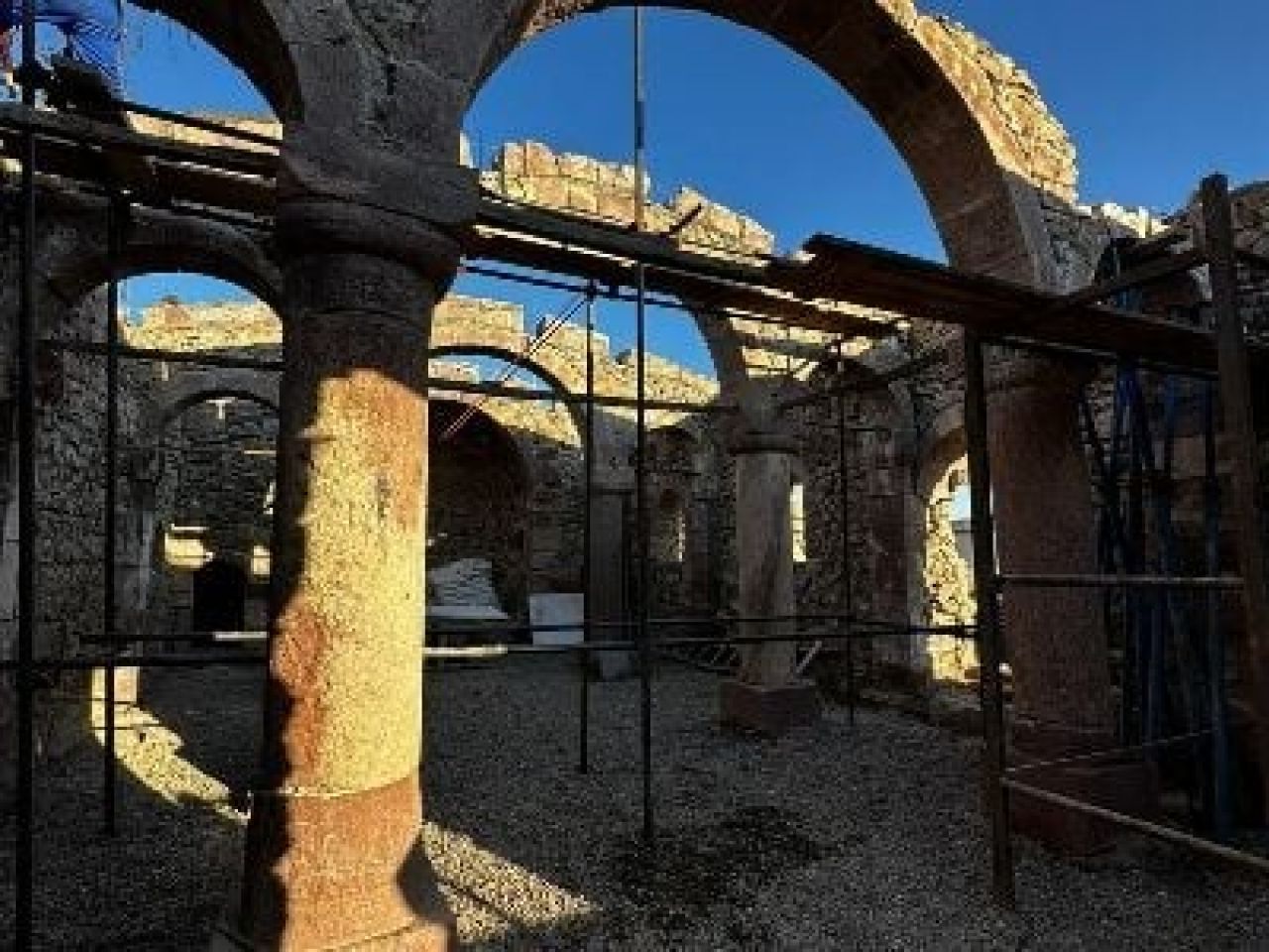 Սրվեղ վանական համալիրը և Կիրանցի Սբ. Երրորդություն եկեղեցին նորոգվում են