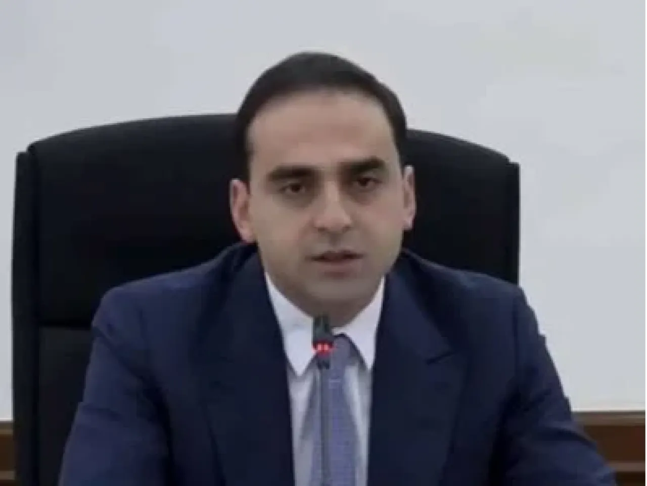 Քաղաքի շինհրապարակներում կանոնները համատարած չեն պահպանվում. Ավինյան