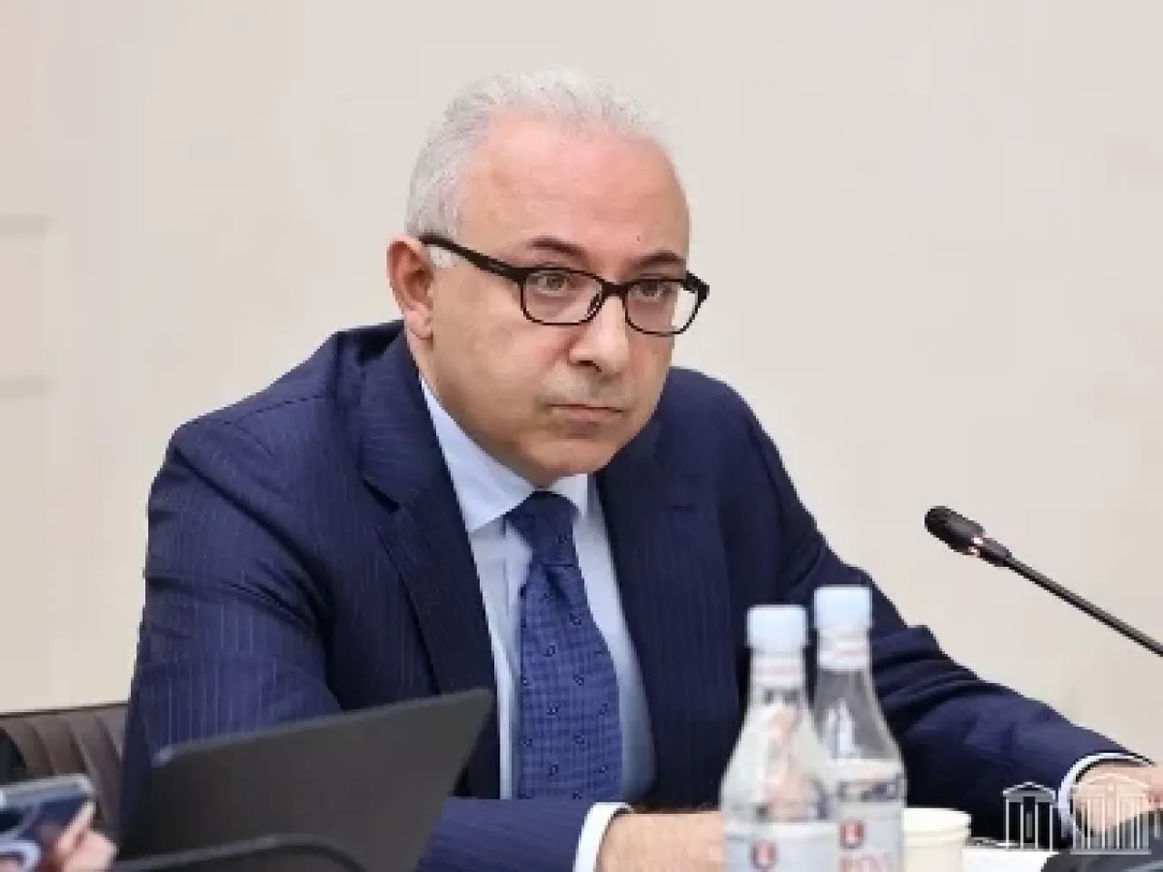 News.am. Քննարկվել է դիվանագիտական աստիճանի համար դիվանագետներին տրվող հավելավճարի չափի վերանայմանն առնչվող նախաձեռնությունը