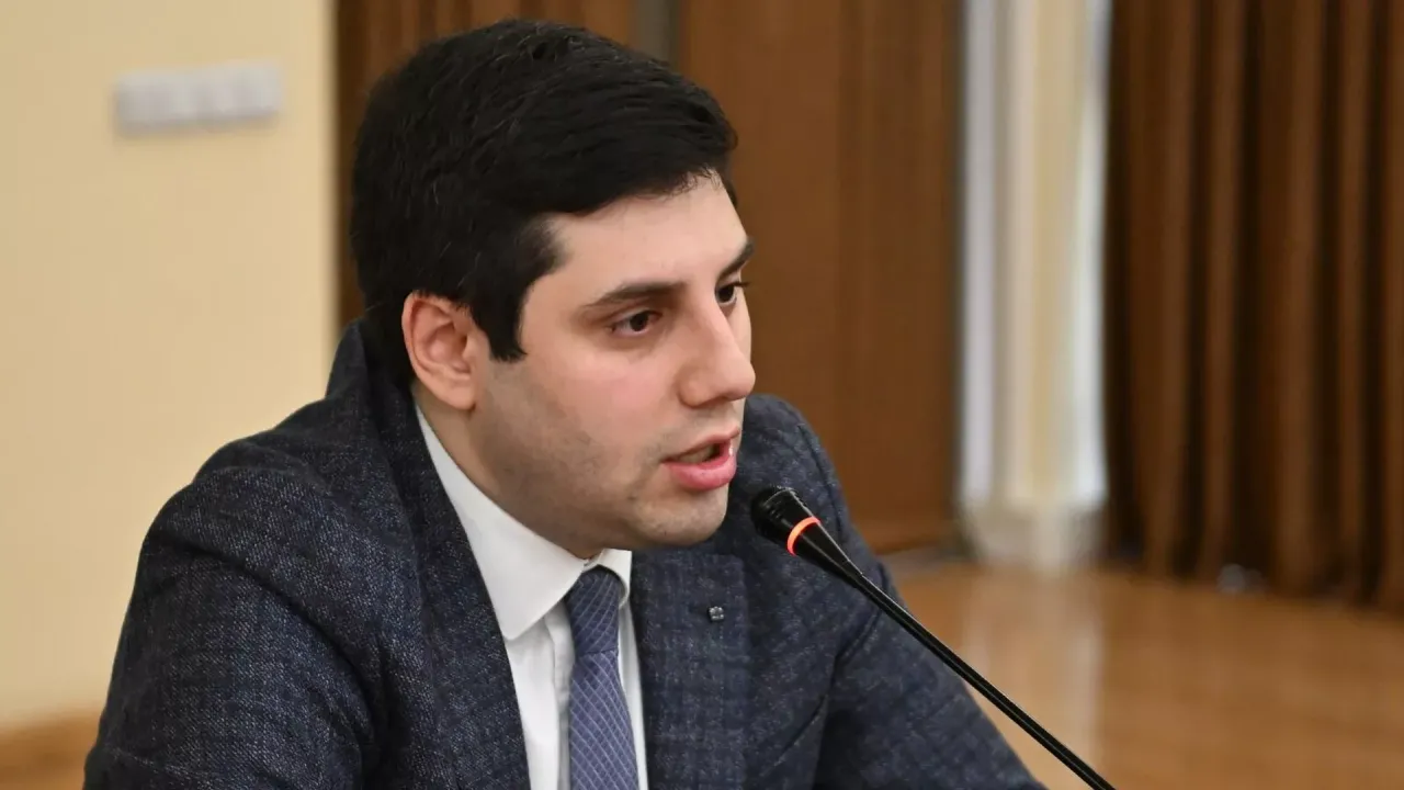 Փորձում են ճնշել մեզ․ Երևանի փոխքաղաքապետը՝ վարորդների դժգոհության մասին