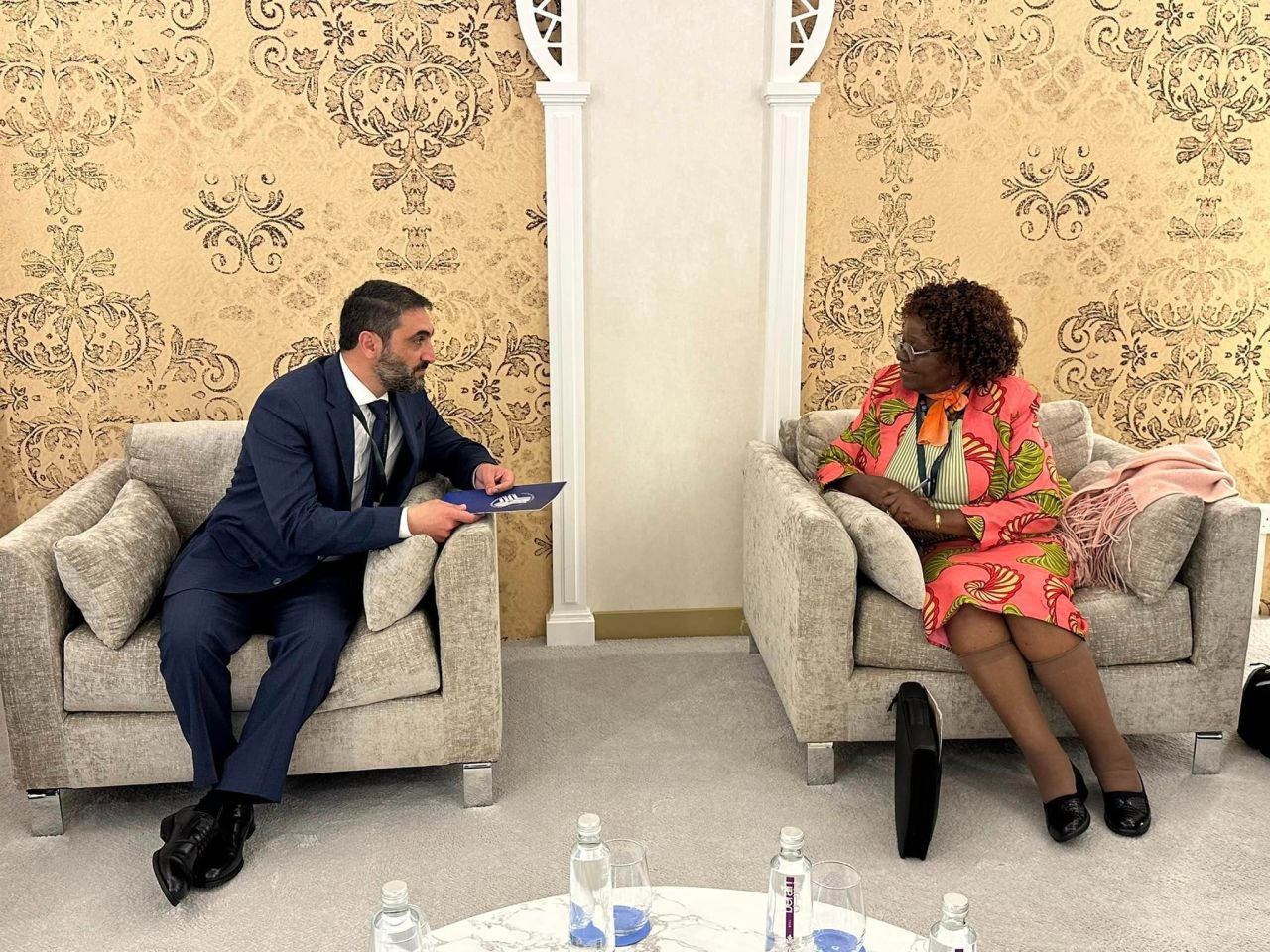 Հակոբ Սիմիդյանն հանդիպել է Զիմբաբվեի պատվիրակության հետ