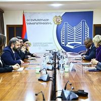 Պապոյանը ընդունել է ՀԲ հայաստանյան գրասենյակի ղեկավարին