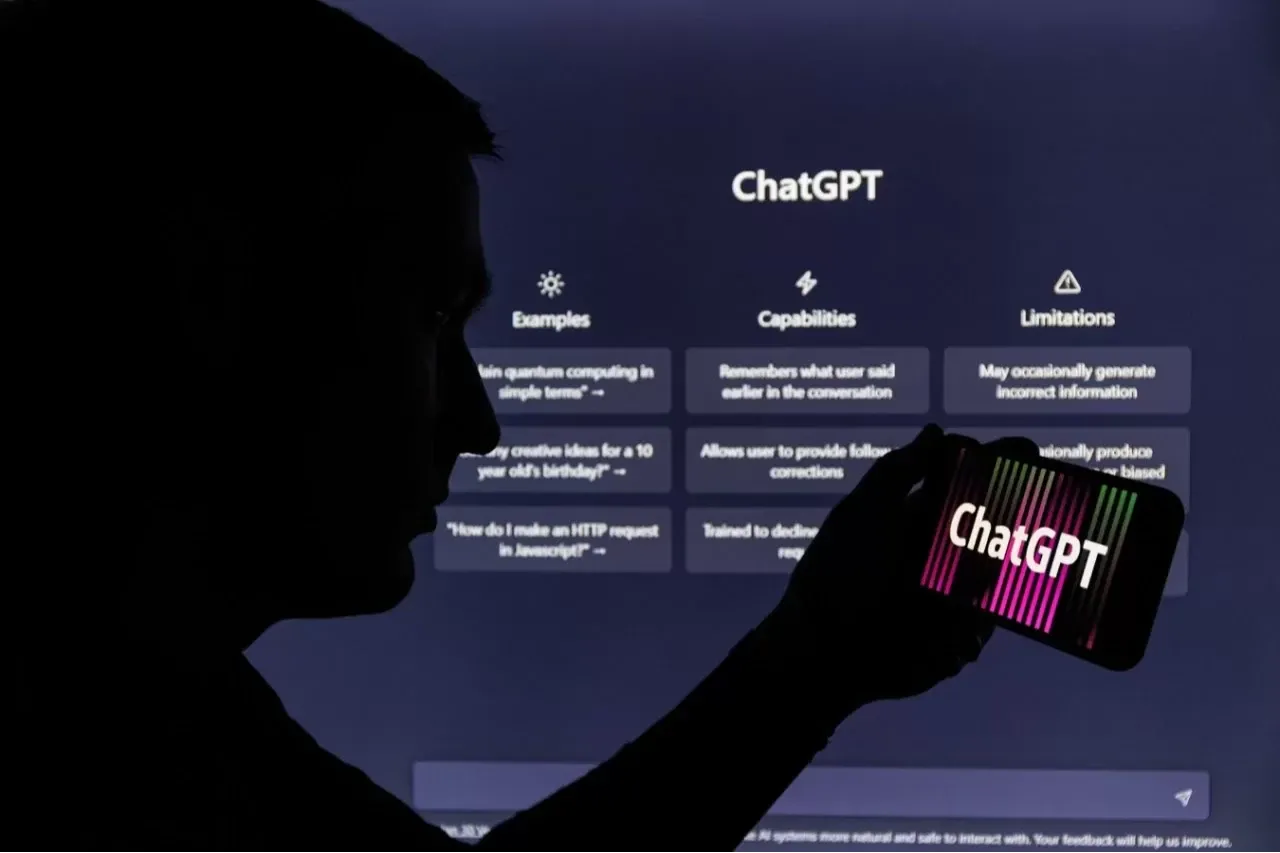 B24. OpenAI-ն ավելացրել է ChatGPT-ին զանգահարելու կամ WhatsApp-ում գրելու հնարավորություն