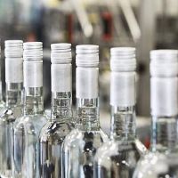 Ապօրինի ձեռնարկատիրություն. Գյումրիում կեղծ օղիներ պատրաստելու և իրացնելու դեպքեր են բացահայտվել