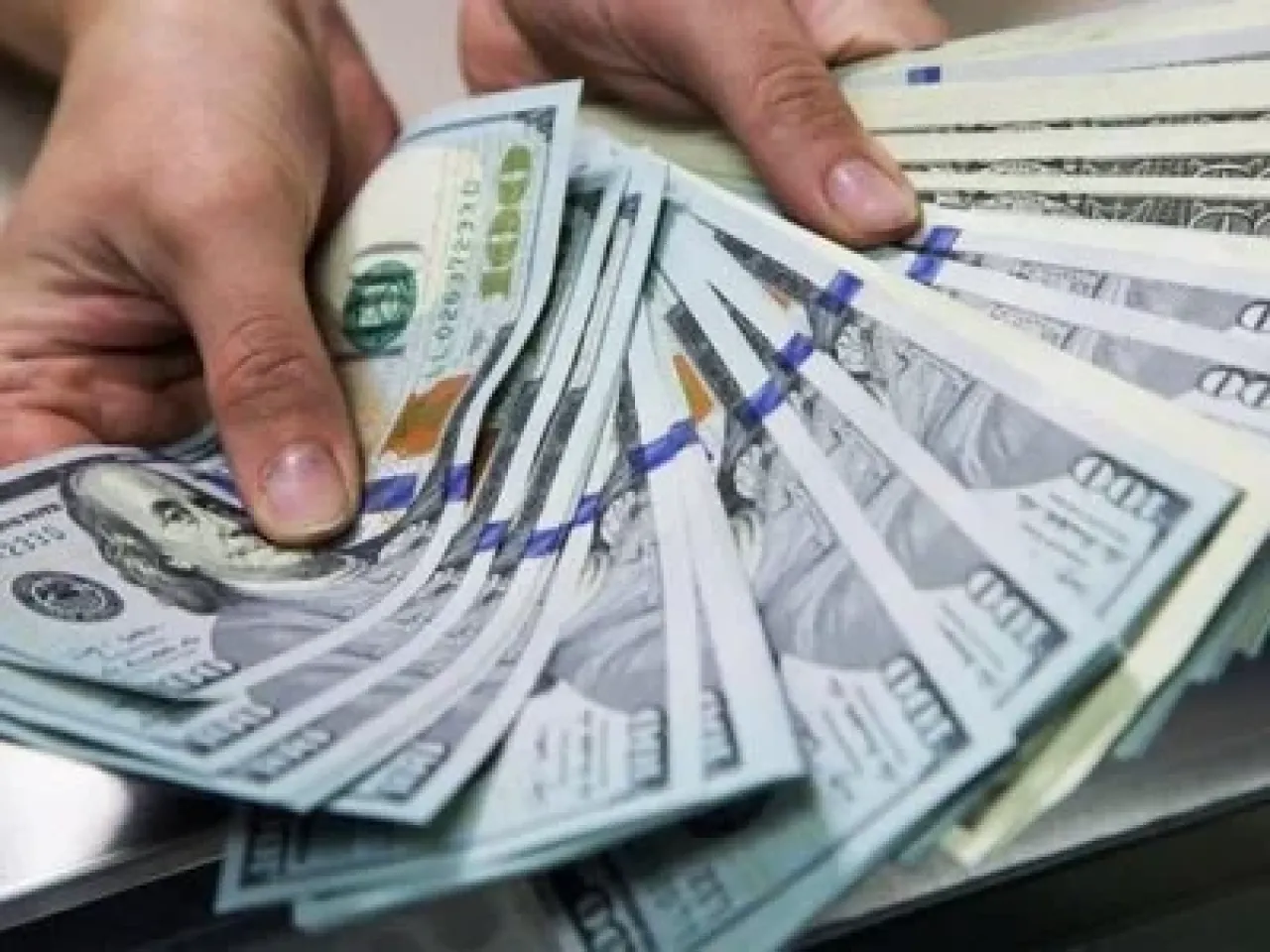 Դոլարի ու եվրոյի փոխարժեքները նվազել են. ռուբլին թանկացել է