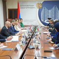ՀՀ էկոնոմիկայի նախարար Գևորգ Պապոյանը  ընդունել է Իրանի Իսլամական Հանրապետության Մեջլիսի Իրան-Հայաստան բարեկամական խմբին