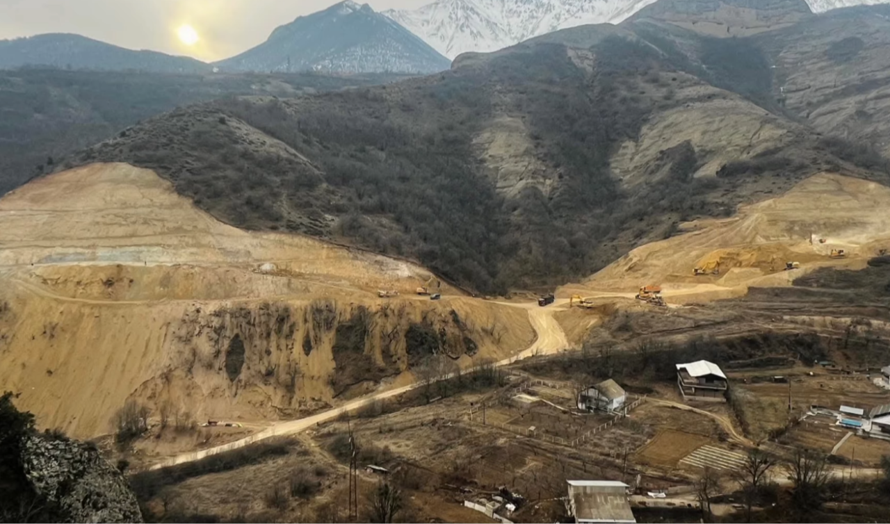 Հյուսիս-հարավ ճանապարհի Տրանշ-4-ի Քաջարան-Ագարակ 32 կմ հատվածի կառուցման աշխատանքներն ակտիվ ընթացքի մեջ են