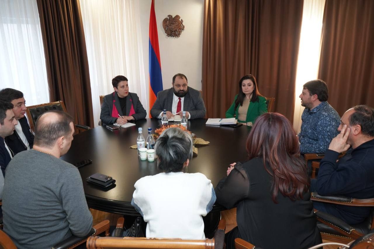ՀՀ էկոնոմիկայի նախարարի տեղակալ Էդգար Զաքարյանը ընդունել է ոսկեգործության ոլորտում գործող մի շարք ՓՄՁ-ների ներկայացուցիչների