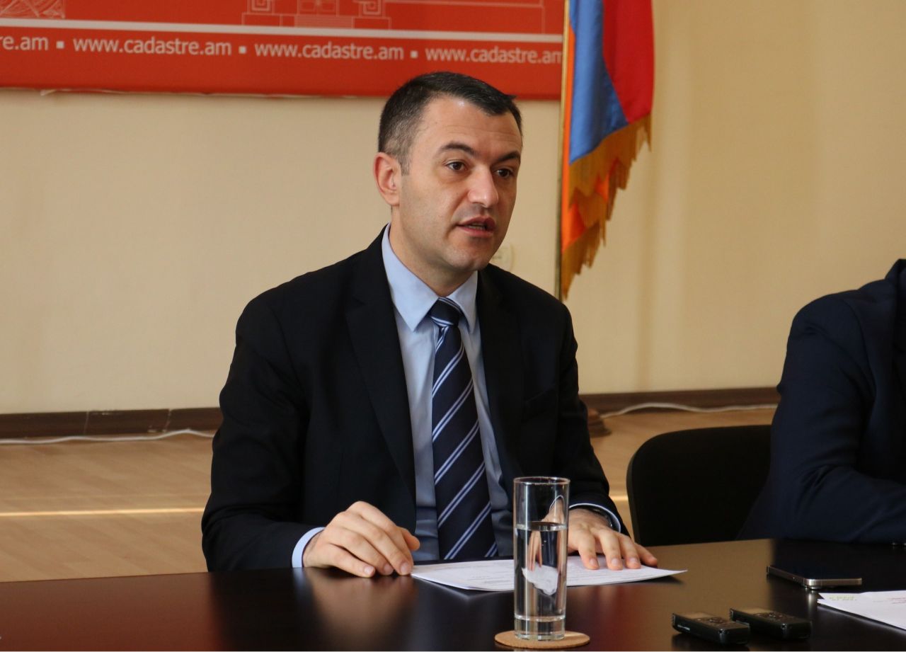 Տեղի ունեցավ Կադաստրի կոմիտեի ղեկավար Սուրեն Թովմասյանի մոտ հրավիրվող աշխատանքային հերթական խորհրդակցությունը
