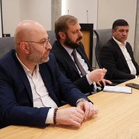ՀՀ էկոնոմիկայի նախարար Գևորգ Պապոյանը Գյումրիում հանդիպել է տնտեսության տարբեր ոլորտները ներկայացնող մի շարք գործարարների հետ