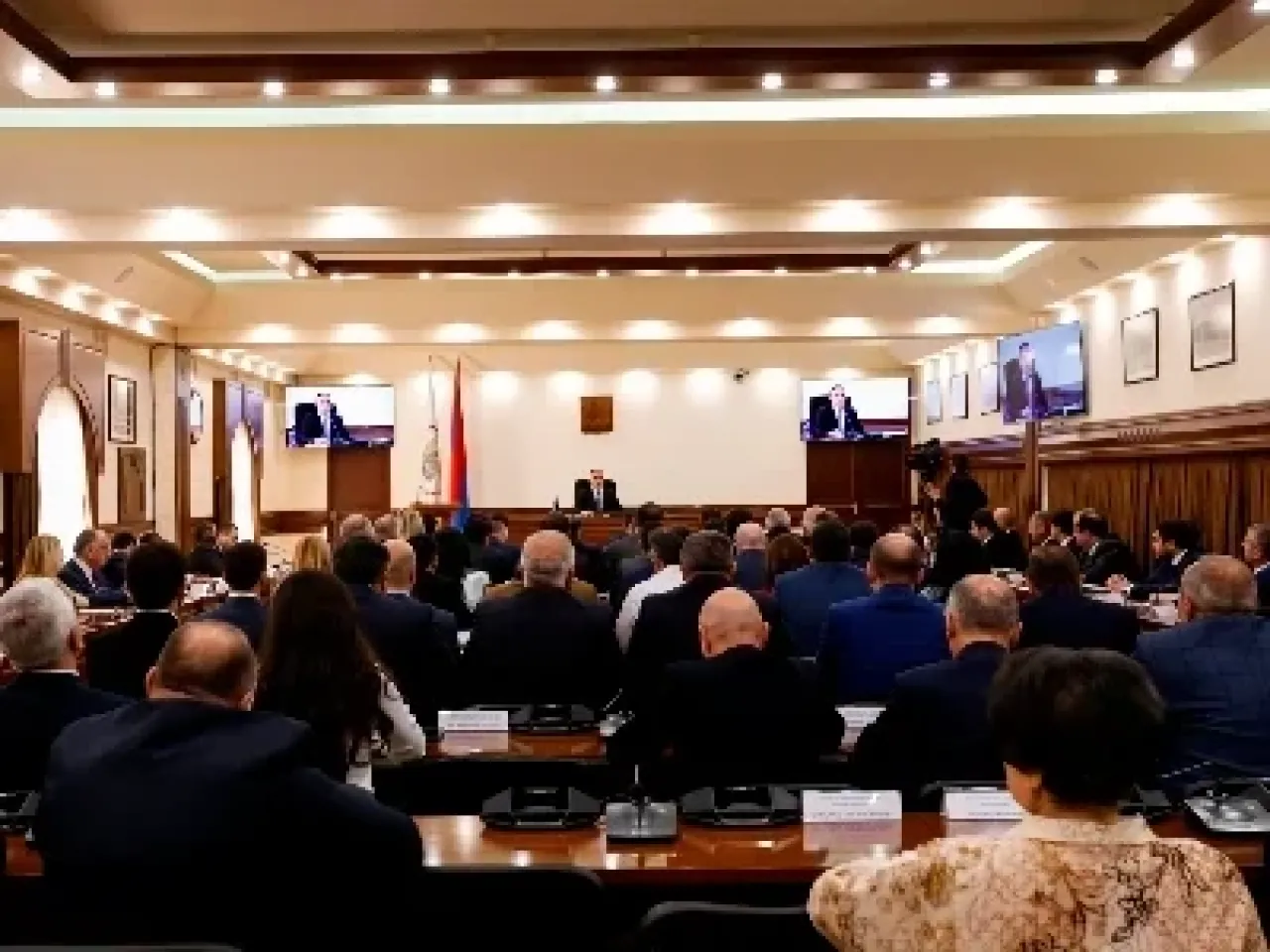 «Երևանտրանս» ՓԲԸ-ն պետք է դառնա ՀՈԱԿ. Ավինյան