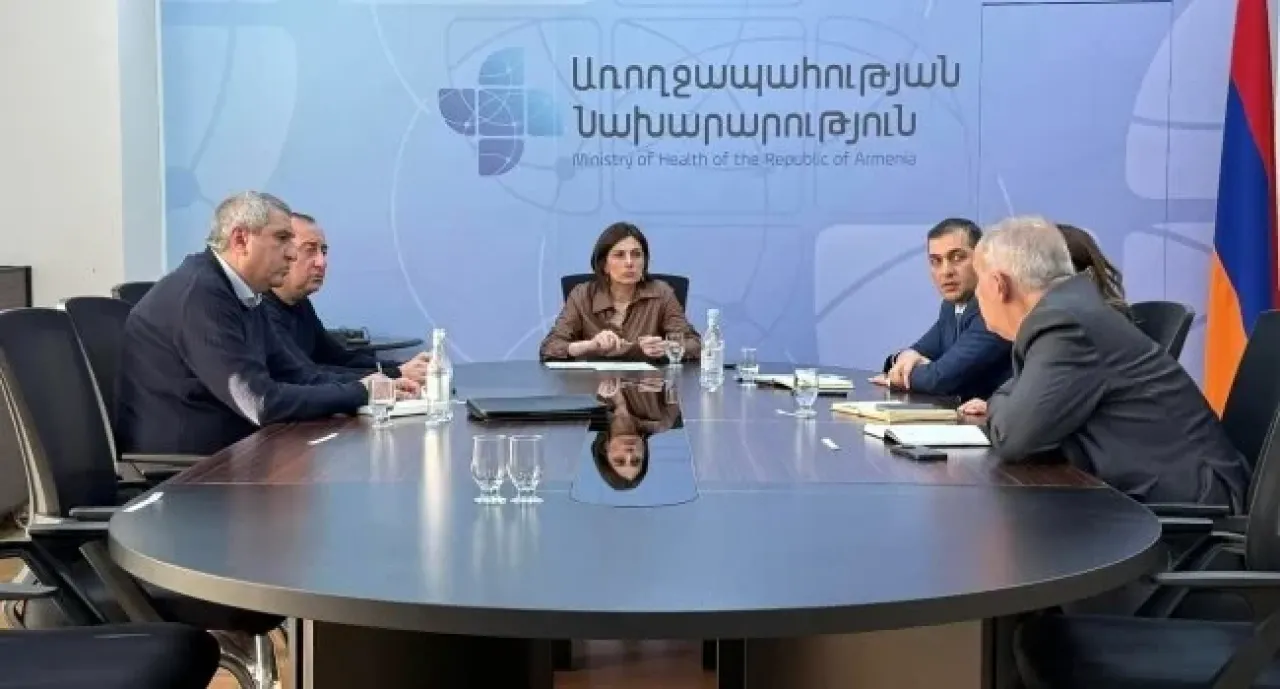 Ավանեսյանն առաջարկել է դեղատներում իրականացնել մշտադիտարկում