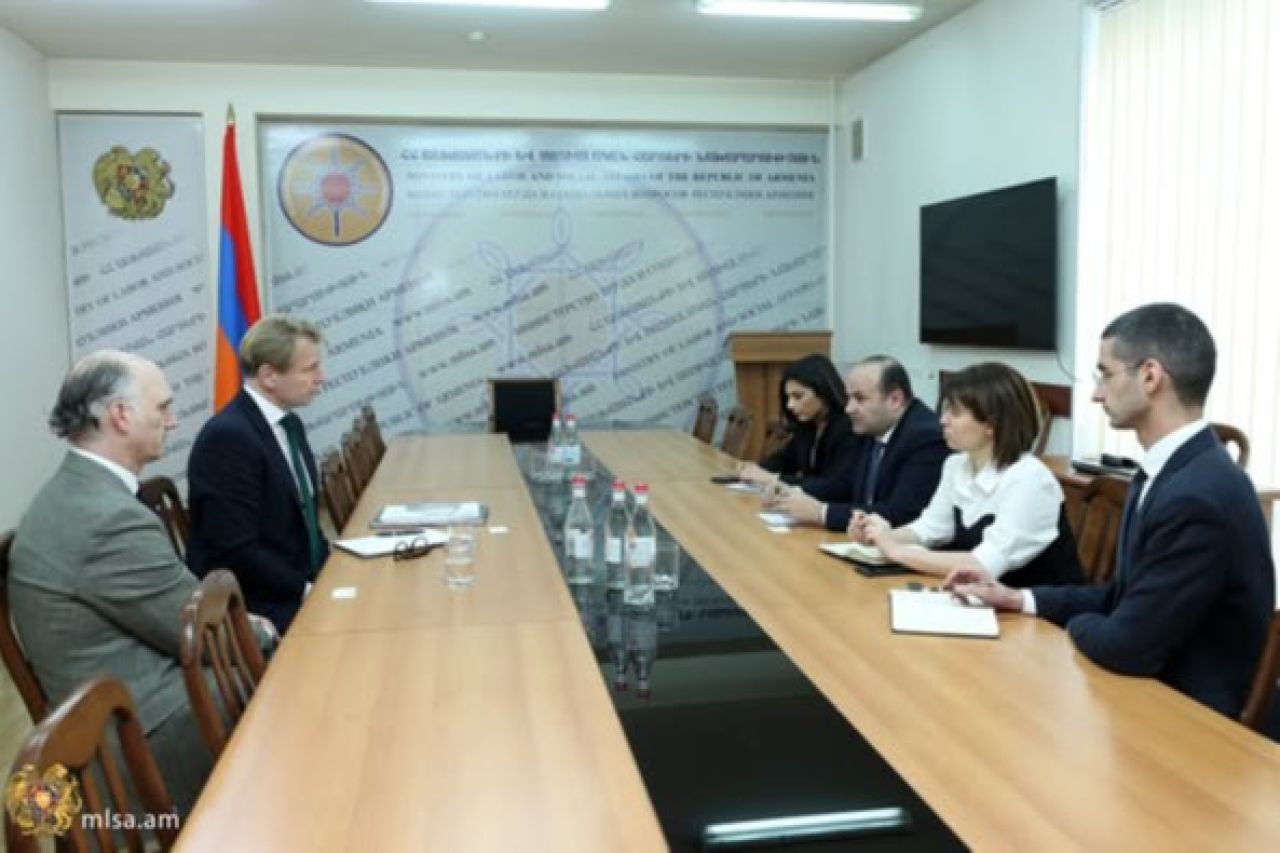 Աշխատանքի և սոցիալական հարցերի նախարար Նարեկ Մկրտչյանը հանդիպում է ունեցել International Hospitals Group ընկերության հետ