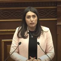ՀՀ երկքաղաքացիներին կթույլատրվի մինչև 1 ամիս այստեղ տրանսպորտային միջոցը վարել իրենց վարորդական վկայաններով. նախարար