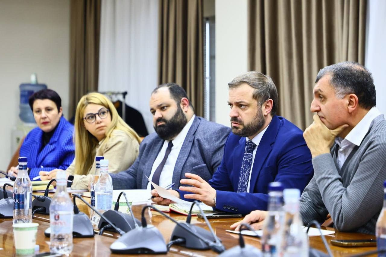 ՀՀ էկոնոմիկայի նախարար Գևորգ Պապոյանը ընդունել է «Կառուցապատողների հայկական ասոցիացիա» հասարակական կազմակերպության ներկայացուցիչներին