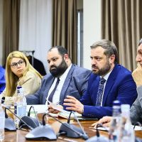 ՀՀ էկոնոմիկայի նախարար Գևորգ Պապոյանը  ընդունել է «Կառուցապատողների հայկական ասոցիացիա» հասարակական կազմակերպության ներկայացուցիչներին