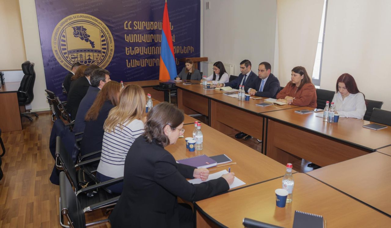 ՏԿԵ նախարարն ու Ալկիս Դրակինոսն անդրադարձել են Սիսիան-Քաջարան ճանապարհահատվածի կառուցման աշխատանքներին