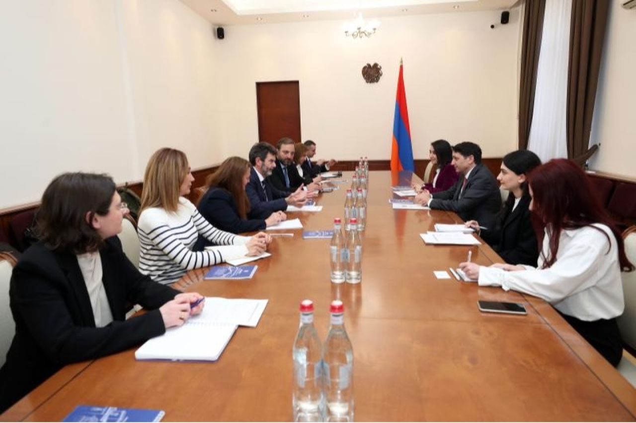 Ֆինանսների նախարարն ընդունել է ՎԶԵԲ պատվիրակությանը