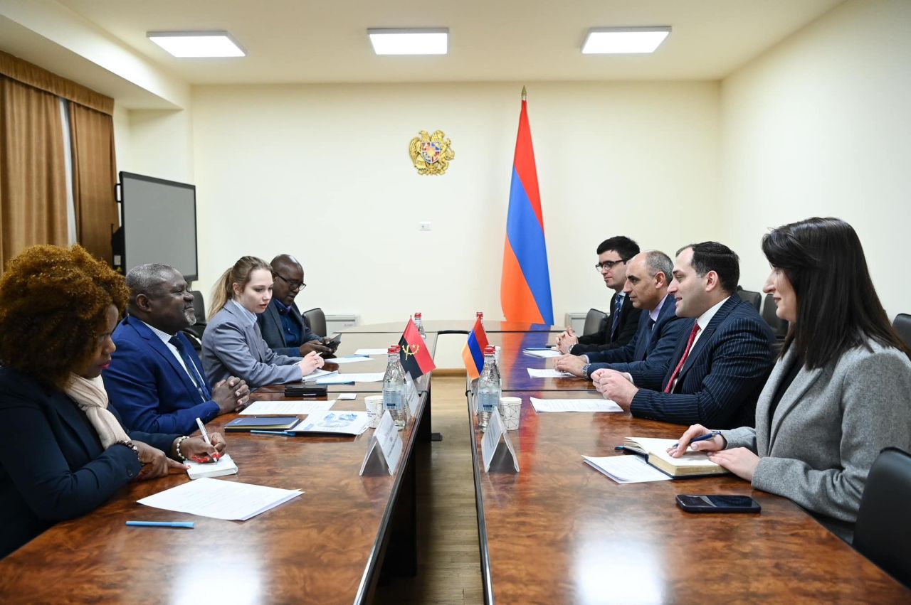 ՀՀ ԲՏԱ նախարարի առաջին տեղակալ Գևորգ Մանթաշյանն ընդունել է ՀՀ-ում Անգոլայի Հանրապետության նորանշանակ դեսպան Ավգուստո Դա Սիլվա Կունիայի գլխավորած պատվիրակությանը