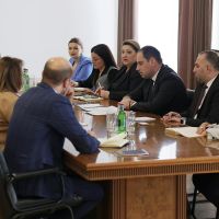 ՏԿԵ նախարարն ու ԱԶԲ առաքելության տնօրենը քննարկել են համատեղ իրականացվող ծրագրերի ընթացքը