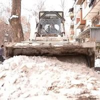 Մայրաքաղաքում շարունակվում են ձնամաքրման աշխատանքները