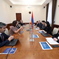ՀՀ ֆինանսների նախարար Վ. Հովհաննիսյանը և նախարարի տեղակալ Վ. Սիրունյանն այսօր ընդունել են Համաշխարհային բանկի առաքելությանը