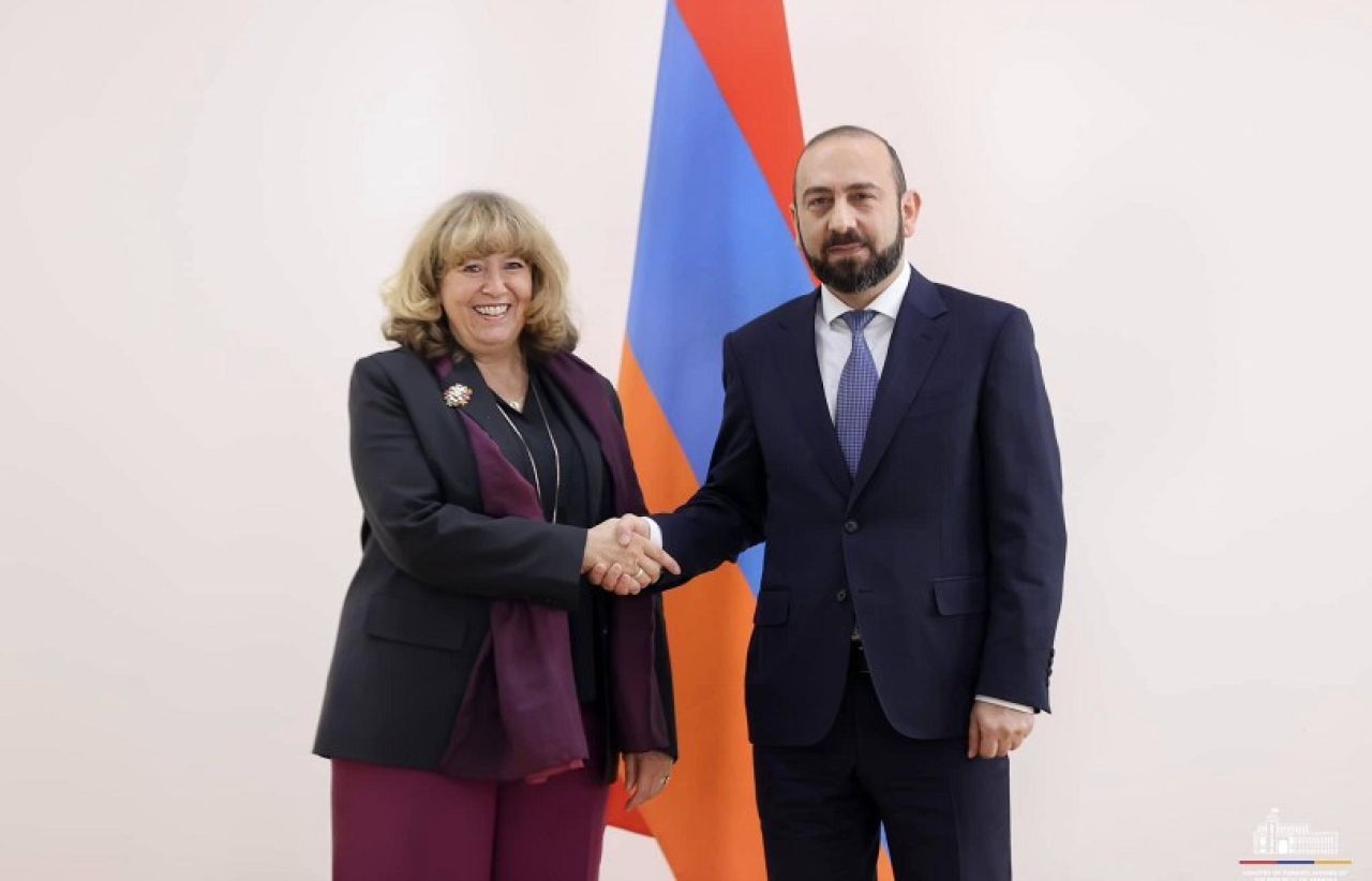 Այժմ մեկ թիմ ենք, պետք է ձեռք ձեռքի տված աշխատենք, որպեսզի COP17-ը հաջողություն ունենա. Շումեյքերը՝ Միրզոյանին