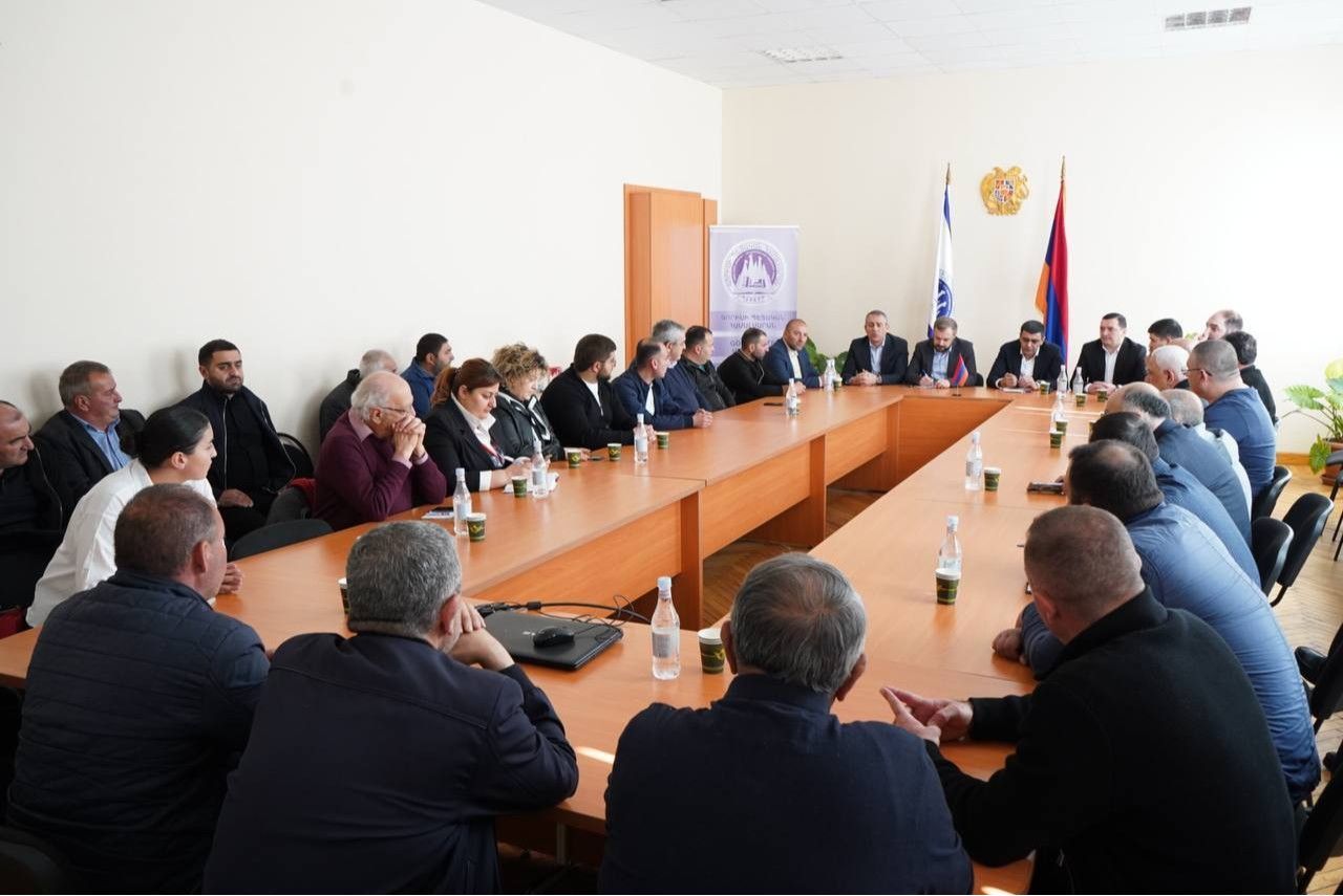 Գ․ Պապոյանը Գորիսում հանդիպել է համայնքի մի շարք գործարարների և տնտեսվարողների հետ