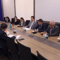 ՏԿԵ նախարարի տեղակալը և Ղազախստանի դեսպանը քննարկել են երկու երկրների միջև ուղիղ չվերթերի վերականգնման հնարավորությունը