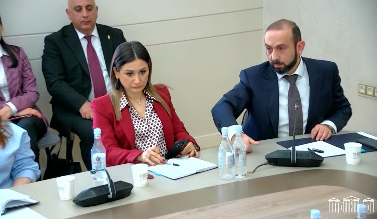Հնարավորություն կունենանք օգտագործել Նախիջևանի տարածքը, մասնավորապես՝ երկաթգիծը՝ մեր բեռներն ուղարկելու հարավ. Միրզոյան
