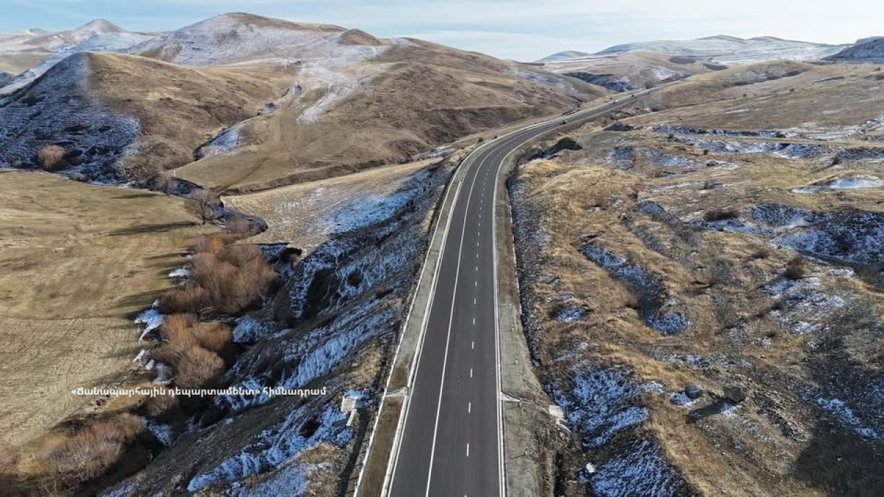 Նորավան-Լծեն-Տաթև ավտոճանապարհին տեղի է ունեցել քարաթափում, որի հետևանքով ճանապարհահատվածը միակողմանի փակ է