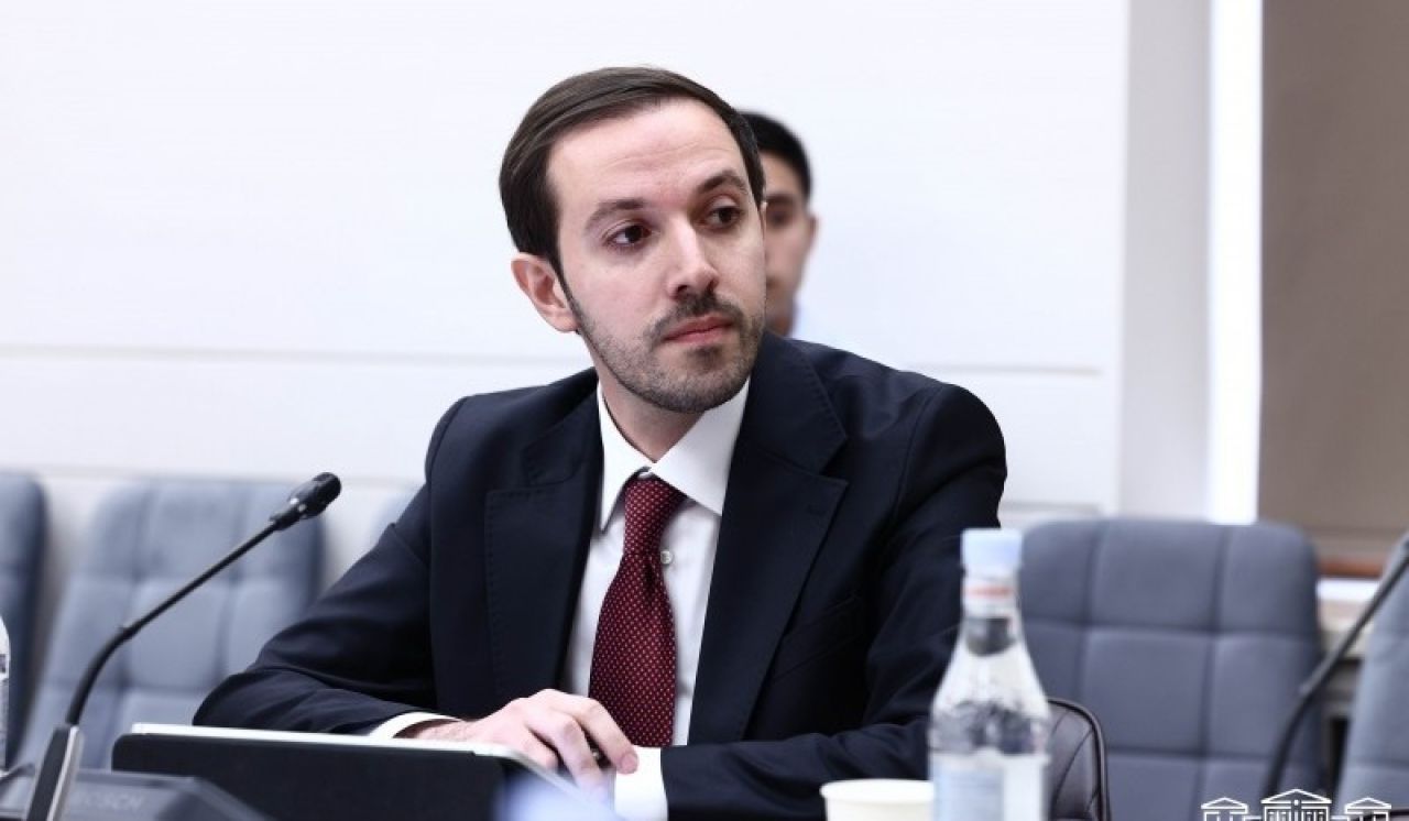 ԱԺ հանձնաժողովի նիստին հաստատվել է Հաշվեքննիչ պալատի անդամի թափուր տեղի համար առաջադրված թեկնածությունը