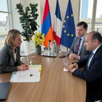 ԱՍՀ  նախարար Ն․ Մկրտչյանը հանդիպել է  Ֆրանսիայի աշխատանքի և զբաղվածության նախարար Աստրիդ Փանոսյան-Բուվեի հետ