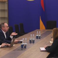 ԱԶԲ տնօրենի հետ քննարկվել է Դիլիջանի և Պուշկինի թունելների վերակառուցման հնարավորությունը
