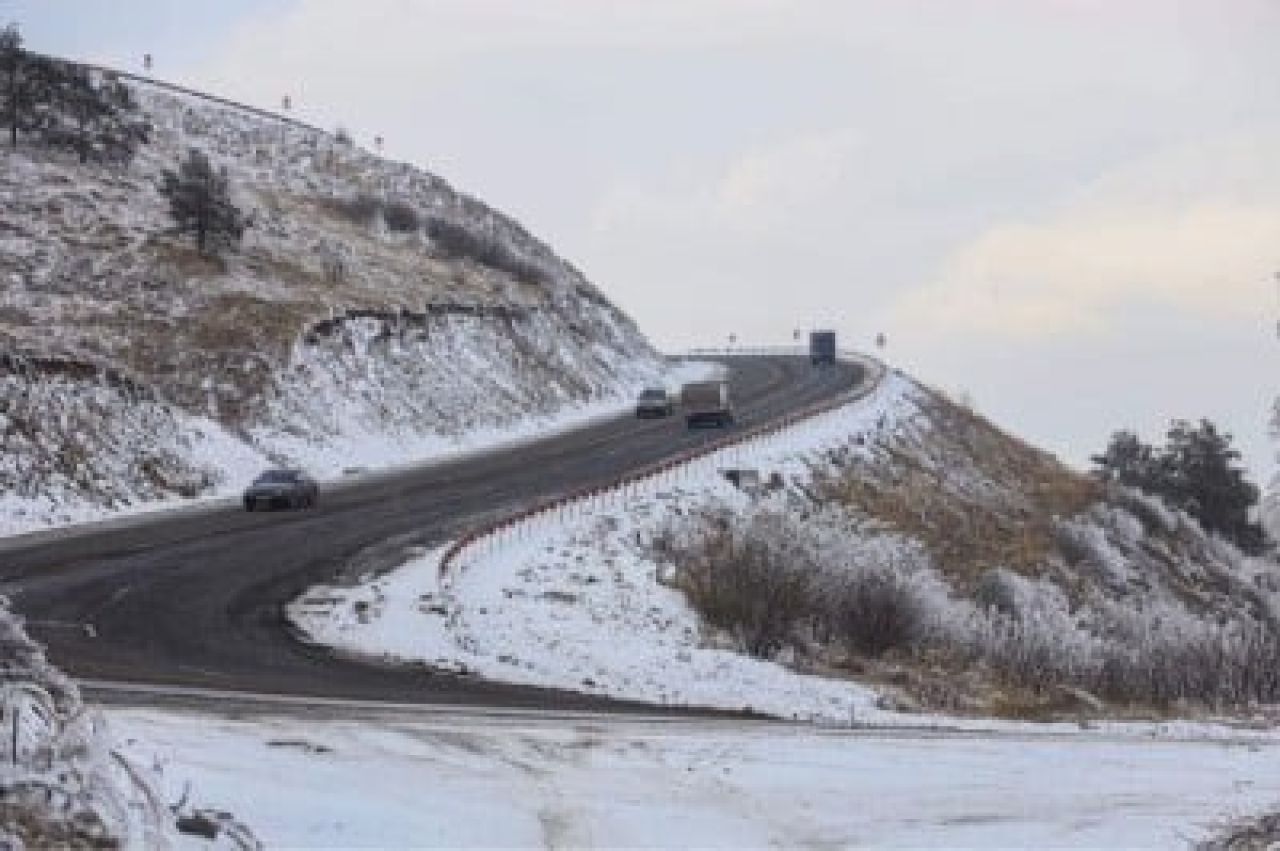 Աբովյանի, Հրազդանի, Սևանի, Գավառի և Արագածի տարածաշրջանների ավտոճանապարհներին տեղ-տեղ մերկասառույց է