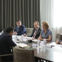 ՀՀ էկոնոմիկայի նախարար Գ․Պապոյանը այսօր հանդիպել է ՌԴ գյուղատնտեսության նախարար Օքսանա Լուտի հետ