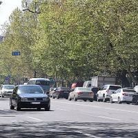 Բաղրամյան պողոտա - Դեմիրճյան փողոց խաչմերուկից մինչև տեղային լայնացում արգելվում է մեքենաների կանգառը