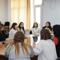 Աշխատանքի և սոցիալական հարցերի նախարարությունում ընդունել են ԼՂ-ից բռնի տեղահանված կանանց