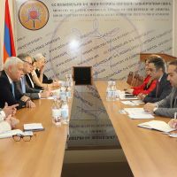 Աշխատանքի և սոցիալական հարցերի նախարարի տեղակալ Ռ․ Սարգսյանը հանդիպում է ունեցել Եվրոպական տնտեսական և սոցիալական կոմիտեի  պատվիրակության հետ