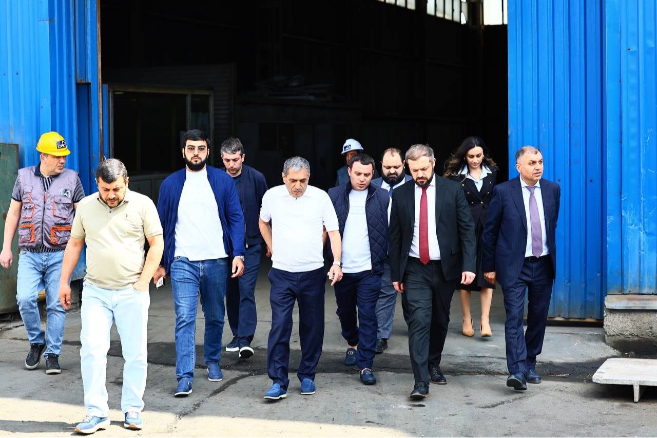 ՀՀ էկոնոմիկայի նախարարն այցելել է «Էդմետ» ընկերություն՝ գործունեությանն ու առաջիկա ծրագրերին ծանոթանալու նպատակով