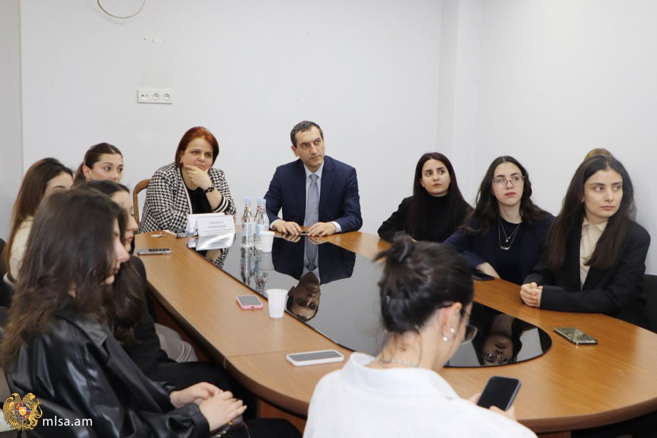 ԱՍՀ նախարարությունը հանդիպում են ունեցել «Բյուջեներ քաղաքացիների համար» ծրագրի երիտասարդ մասնագետների հետ