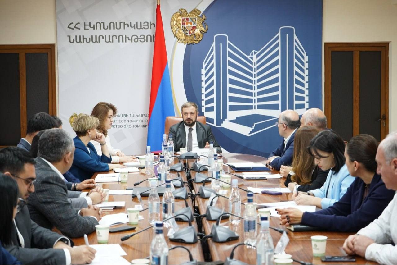 ՀՀ էկոնոմիկայի նախարար, ՓՄՁ զարգացման ենթախորհրդի նախագահ Գ․Պապոյանի գլխավորությամբ կայացել է ՓՄՁ զարգացման ենթախորհրդի հերթական նիստը