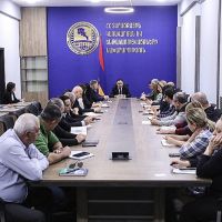 «Ճանապարհային դեպարտամենտ» հիմնադրամի գործադիր տնօրեն Արկադի Չերչինյանն այսօր անցկացրել է առաջին գործակարգավարական խորհրդակցությունը