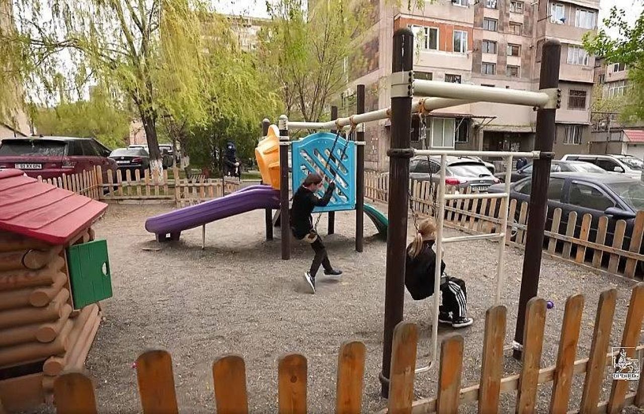 Ավտոտնակների փոխարեն՝ բարեկարգ բակ