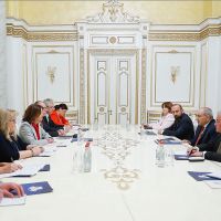 Նիկոլ Փաշինյանն ընդունել է պաշտոնական այցով Հայաստանում գտնվող Սլովենիայի փոխվարչապետ, արտաքին ու եվրոպական հարցերի նախարար Տանյա Ֆայոնին
